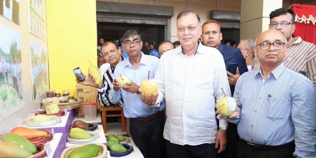 উৎপাদন বৃদ্ধির জন্য কৃষকদের সার, বীজ, কীটনাশক যথাসময়ে সরবরাহ করা হবে- কৃষিমন্ত্রী