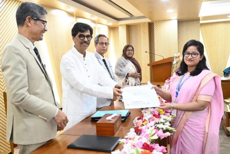 নবীন কর্মকর্তাদের মাঠপর্যায়ে কার্যকর ভূমিকা কৃষি সম্ভাবনাকে অর্থনীতির শক্তিতে রূপান্তরিত করবে