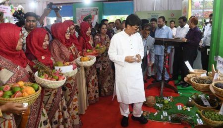 বাংলাদেশ ফল উৎপাদনে বিপ্লব ঘটিয়েছে