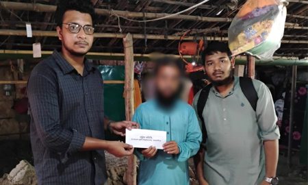 বন্যাদুর্গত ৮০ পরিবারের পাশে বাকৃবির চট্টলা সমিতি